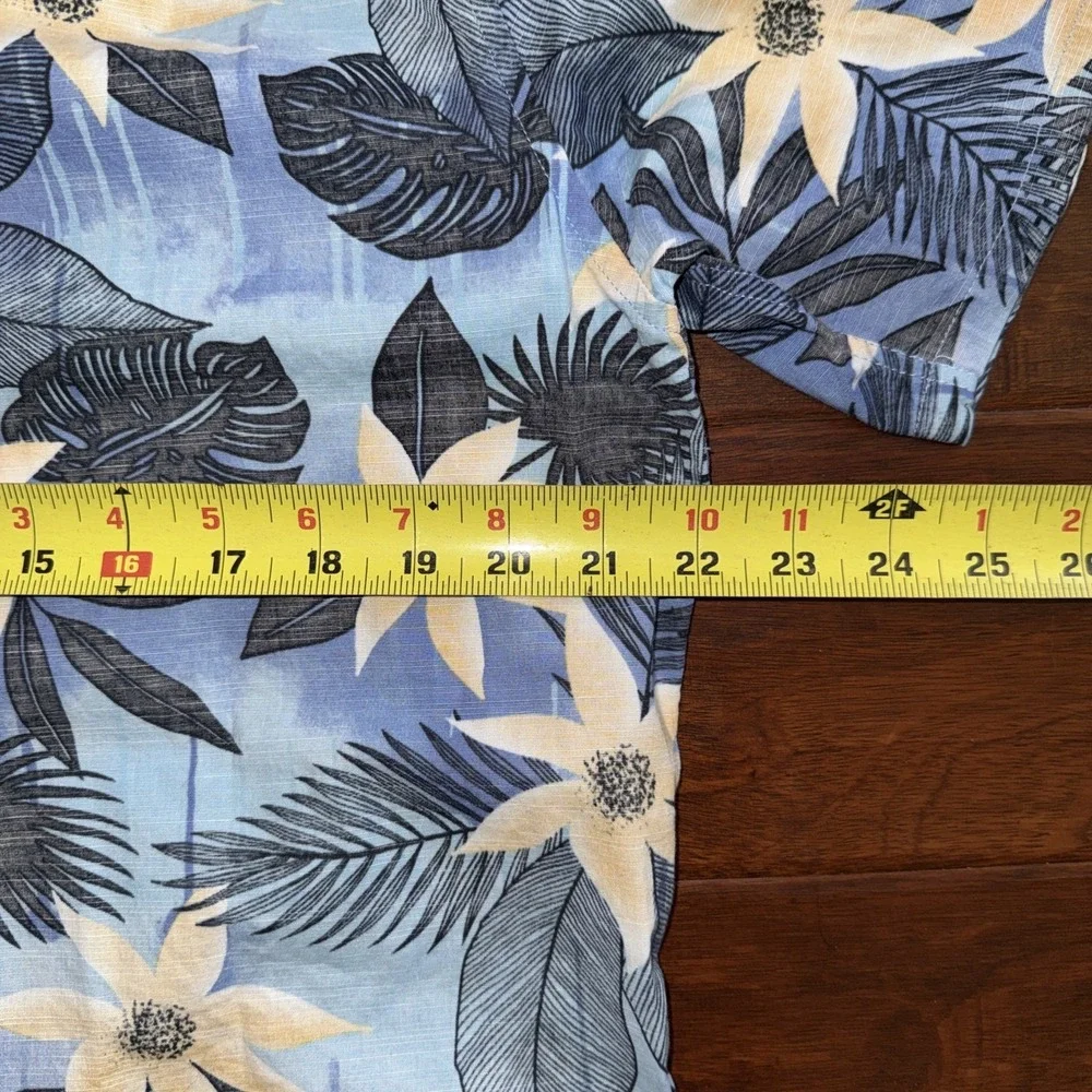 Hurley Mens Size Medium One and Only Lido Stretch Shirt Short Sleeve Blue Floral
